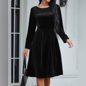 Black Velvet, Long Sleeve, Scoop Neck, Fit & Flare Cocktail Midi Dress